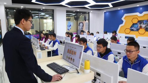 山西新华电脑学校2021 学习互联网技术，开启璀璨人生新篇章